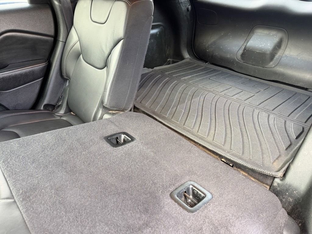 Used 2018 Jeep Cherokee Limited image 13