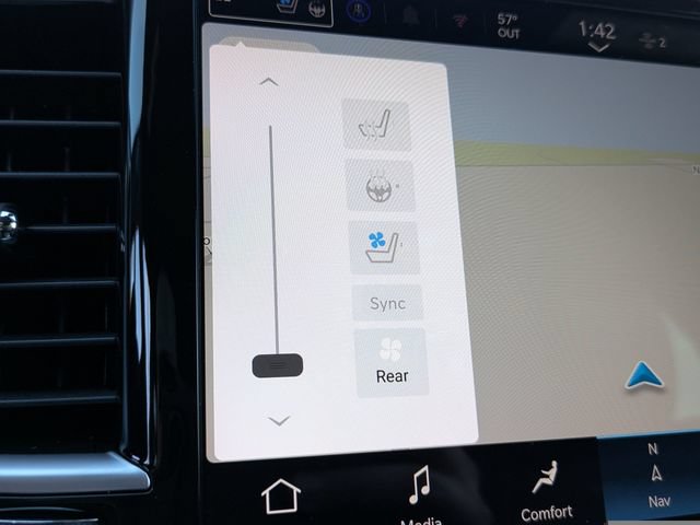 New 2026 Chrysler Pacifica Limited w/ S Appearance Package FWD image 24