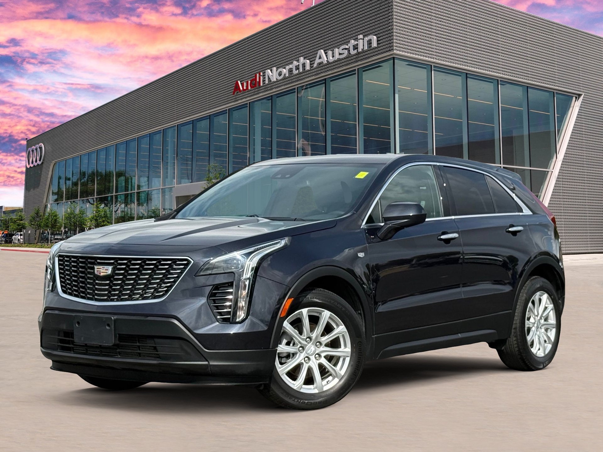 Used 2023 Cadillac XT4 Luxury w/ Cold Weather Package FWD image 1