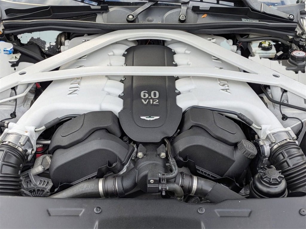 Used 2015 Aston Martin Rapide S image 31