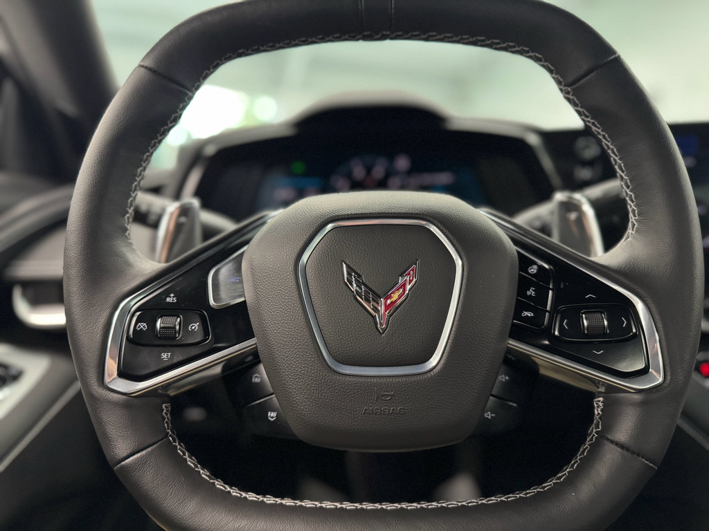 Used 2023 Chevrolet Corvette Stingray Preferred Conv w/ Z51 Performance Package RWD image 17