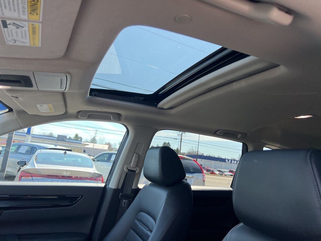 Used 2024 Honda CR-V EX-L image 17