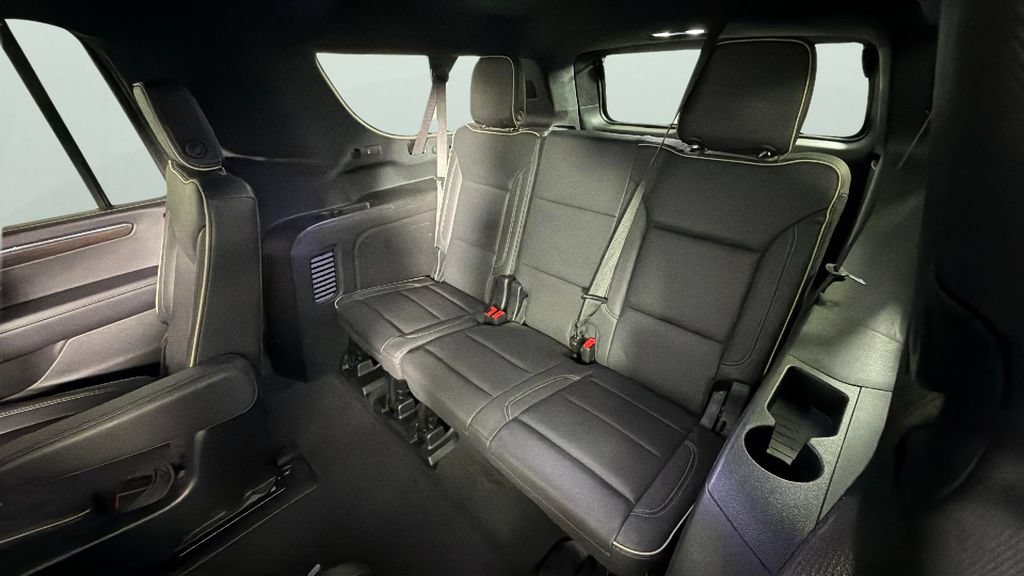 Certified 2025 Chevrolet Suburban Premier AWD/4WD image 28