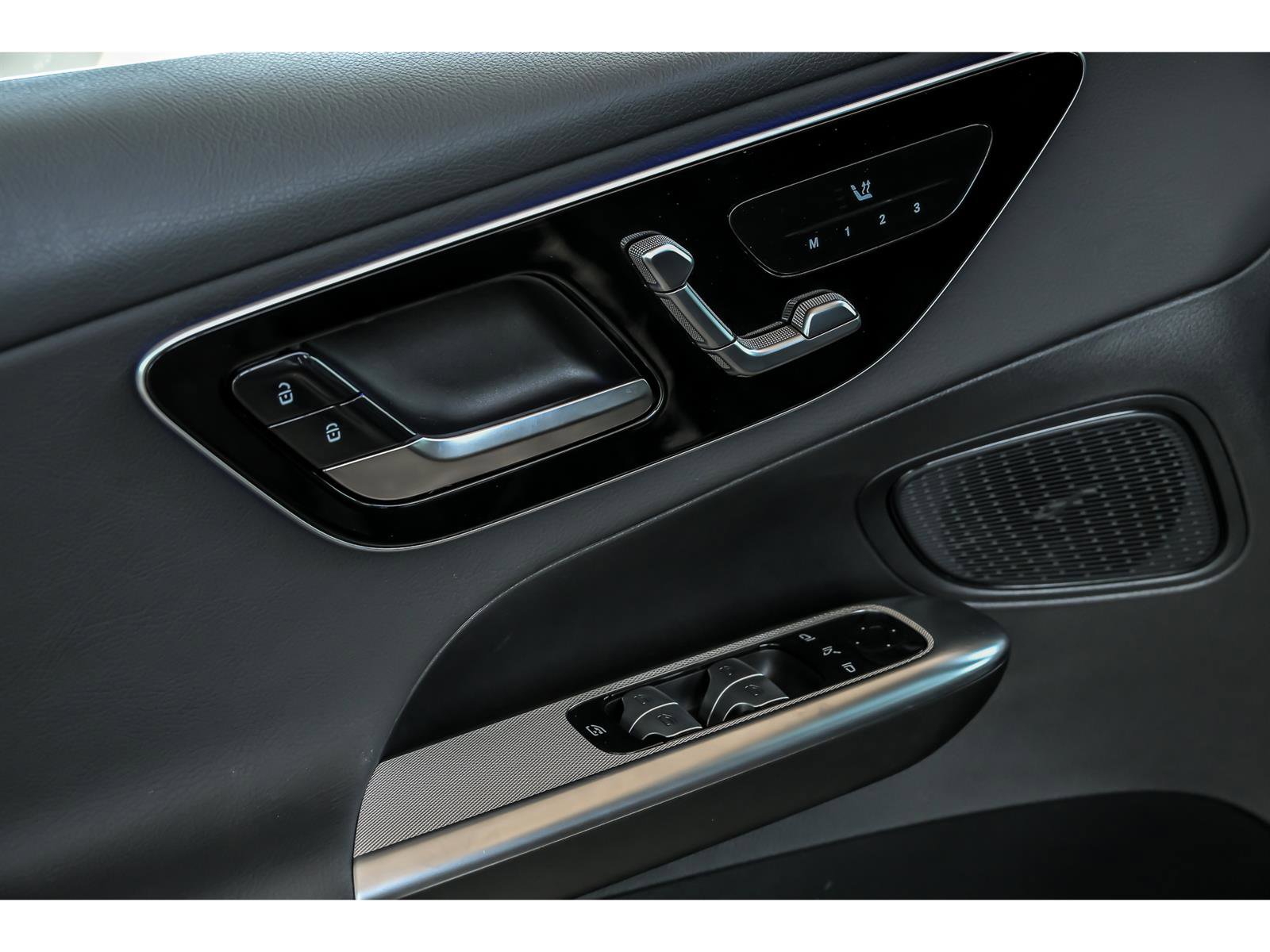 Certified 2026 Mercedes-Benz GLC 300 4MATIC image 9