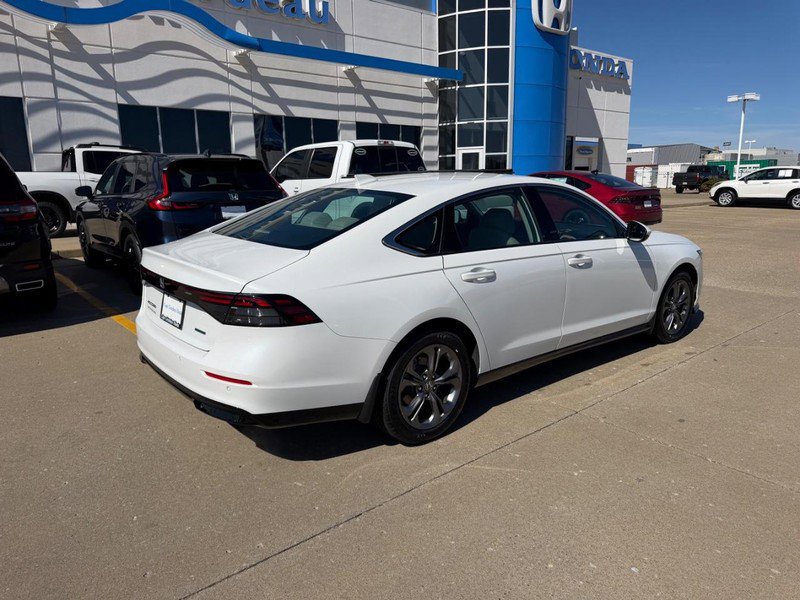 Certified 2023 Honda Accord EX-L image 2