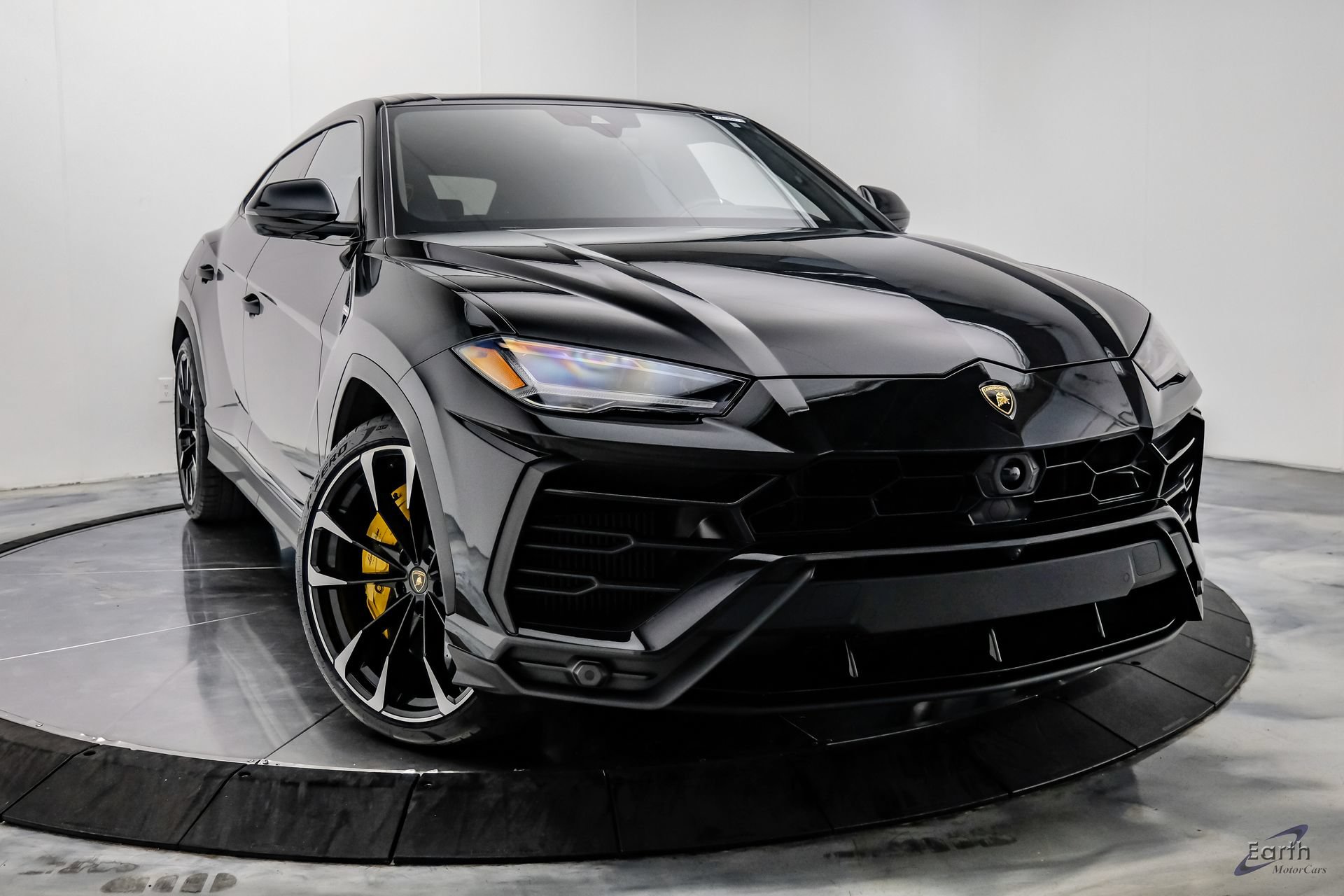 Used 2022 Lamborghini Urus AWD/4WD image 23
