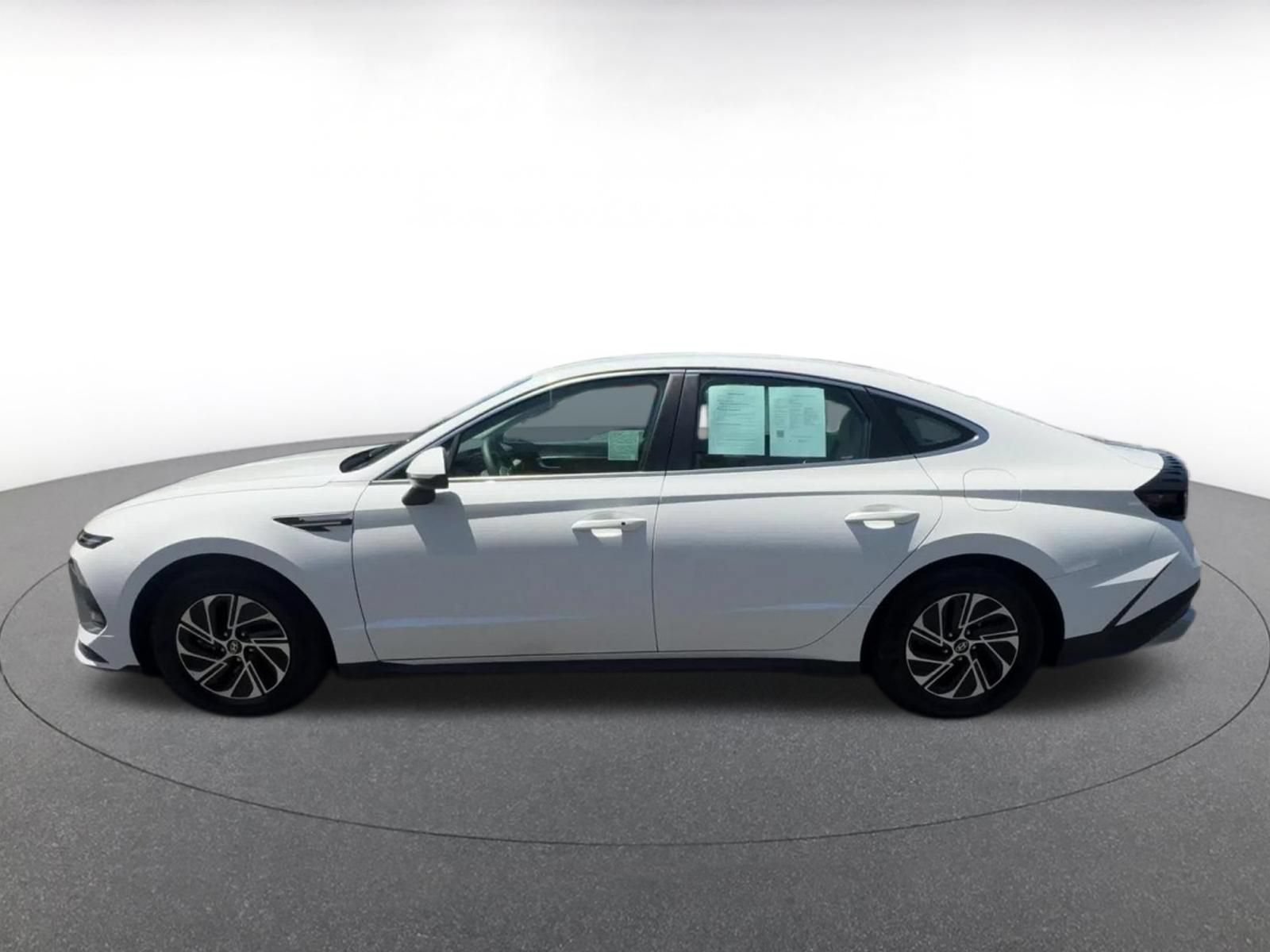 Used 2026 Hyundai Sonata Blue FWD image 10