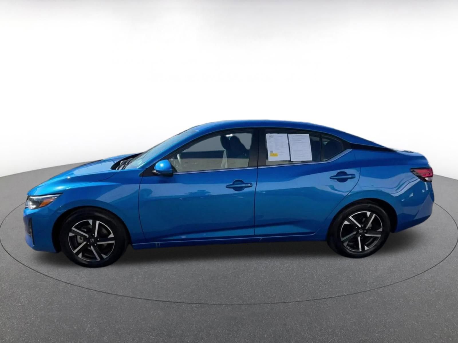 Used 2025 Nissan Sentra SV FWD image 8