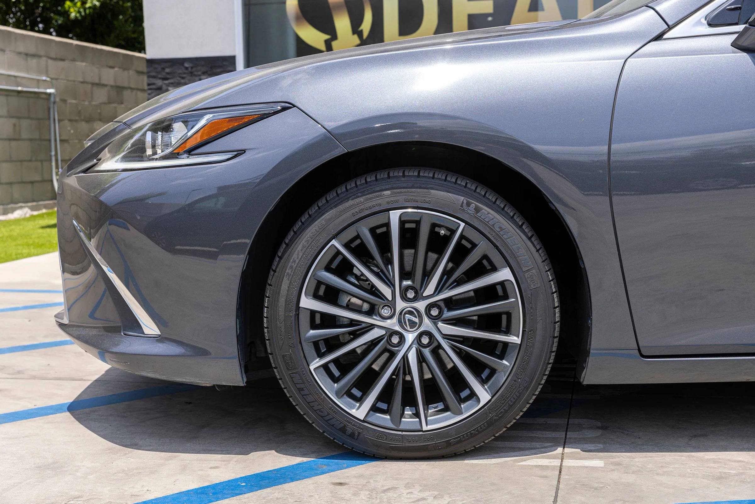 Used 2022 Lexus ES 300h w/ Accessory Package FWD image 36