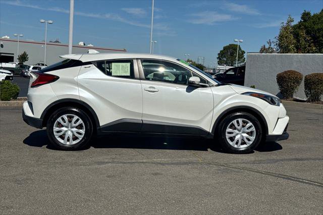 Certified 2019 Toyota C-HR LE image 6