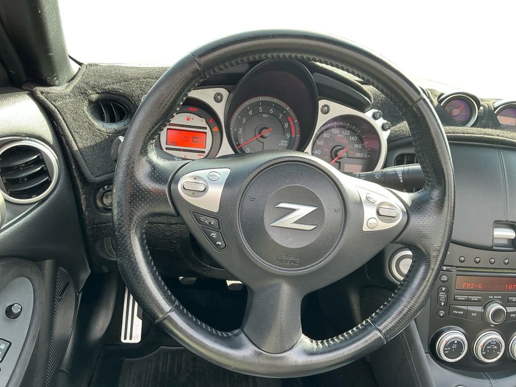 Used 2010 Nissan 370Z Touring image 18