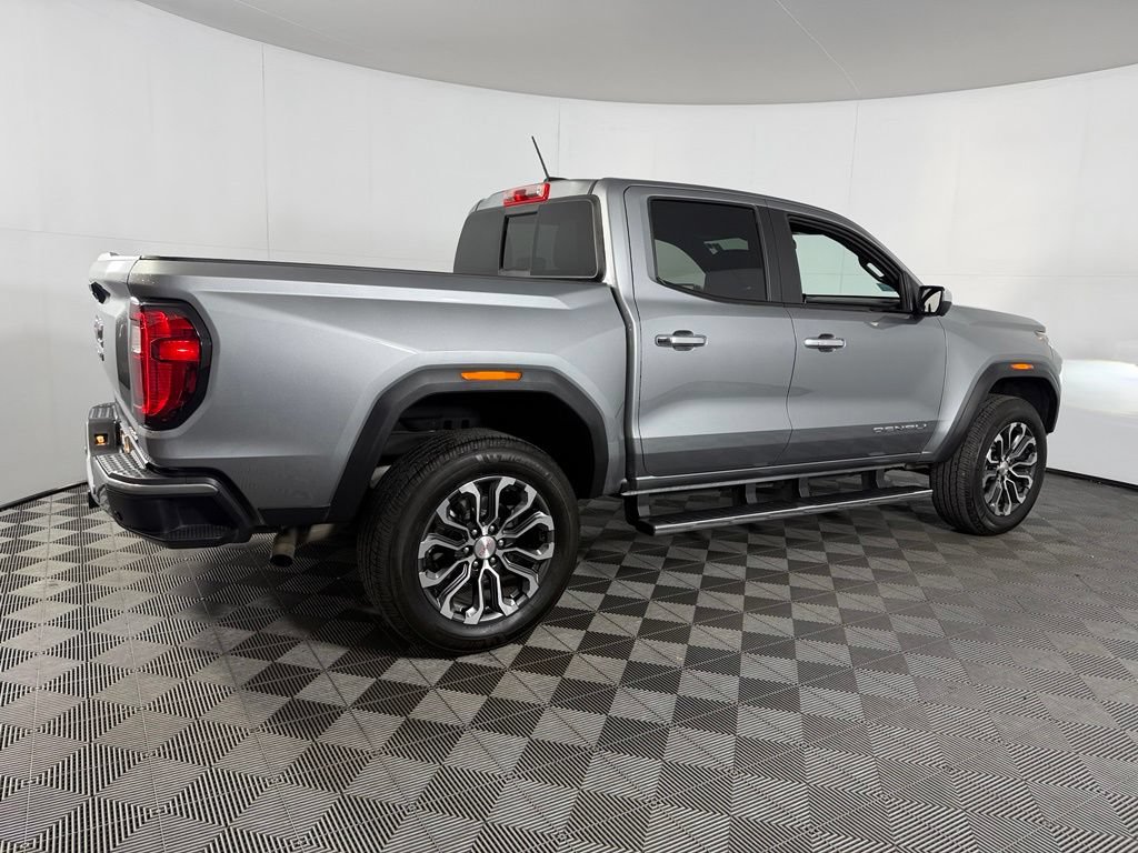 Used 2024 GMC Canyon Denali AWD/4WD image 7