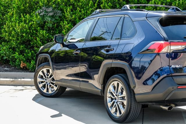 Used 2020 Toyota RAV4 XLE Premium AWD/4WD image 16