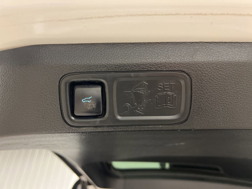 Used 2021 Ford Expedition Max Limited image 7