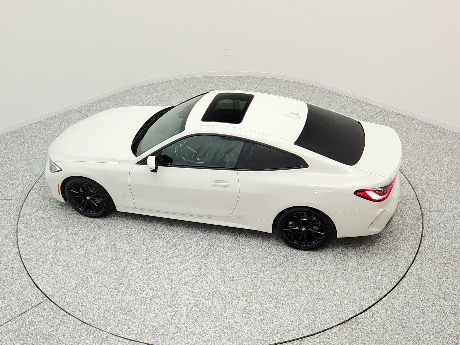 Used 2023 BMW 430i Coupe w/ M Sport Package RWD image 29