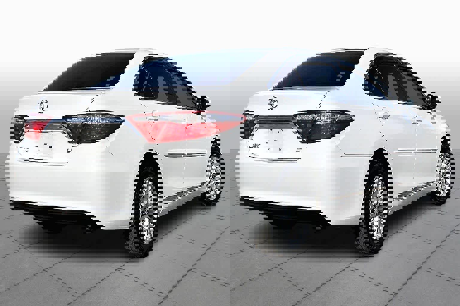 Used 2016 Toyota Camry LE image 12