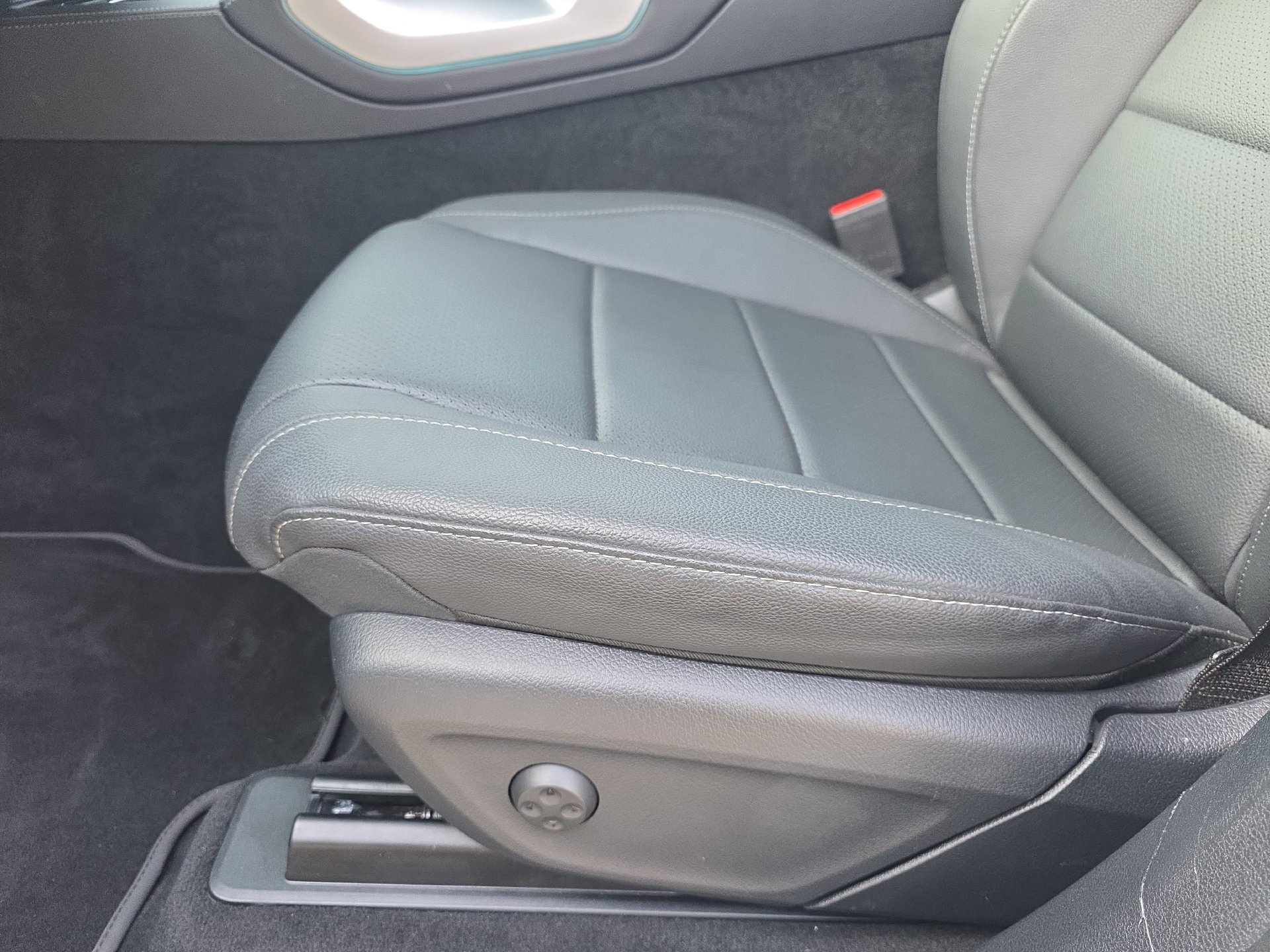 Used 2026 Mercedes-Benz GLE 350 4MATIC image 28