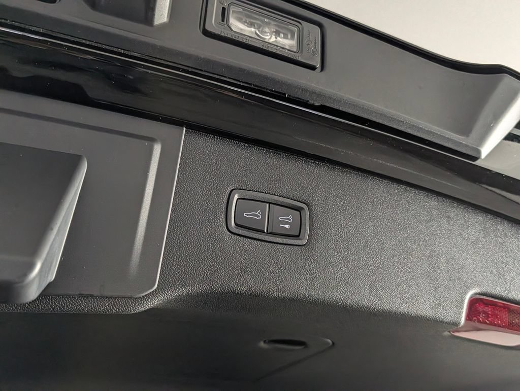 New 2026 Porsche Cayenne AWD/4WD image 18