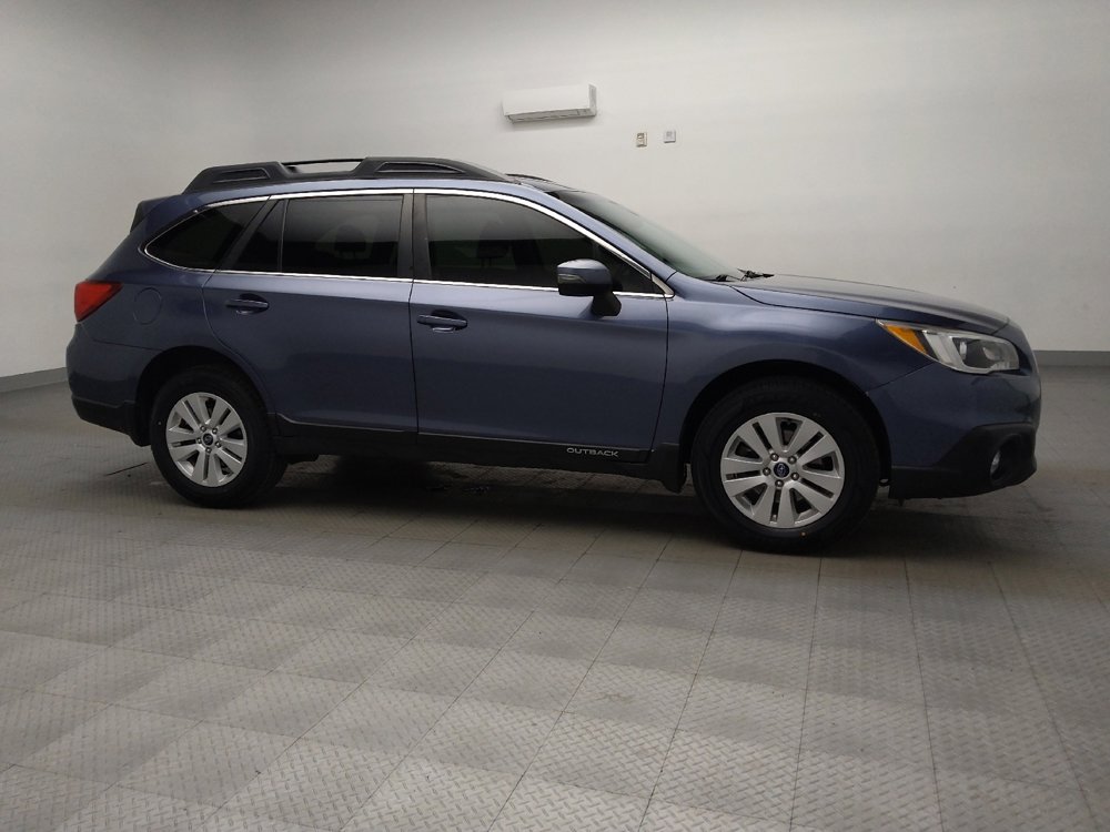 Used 2017 Subaru Outback 2.5i Premium image 11