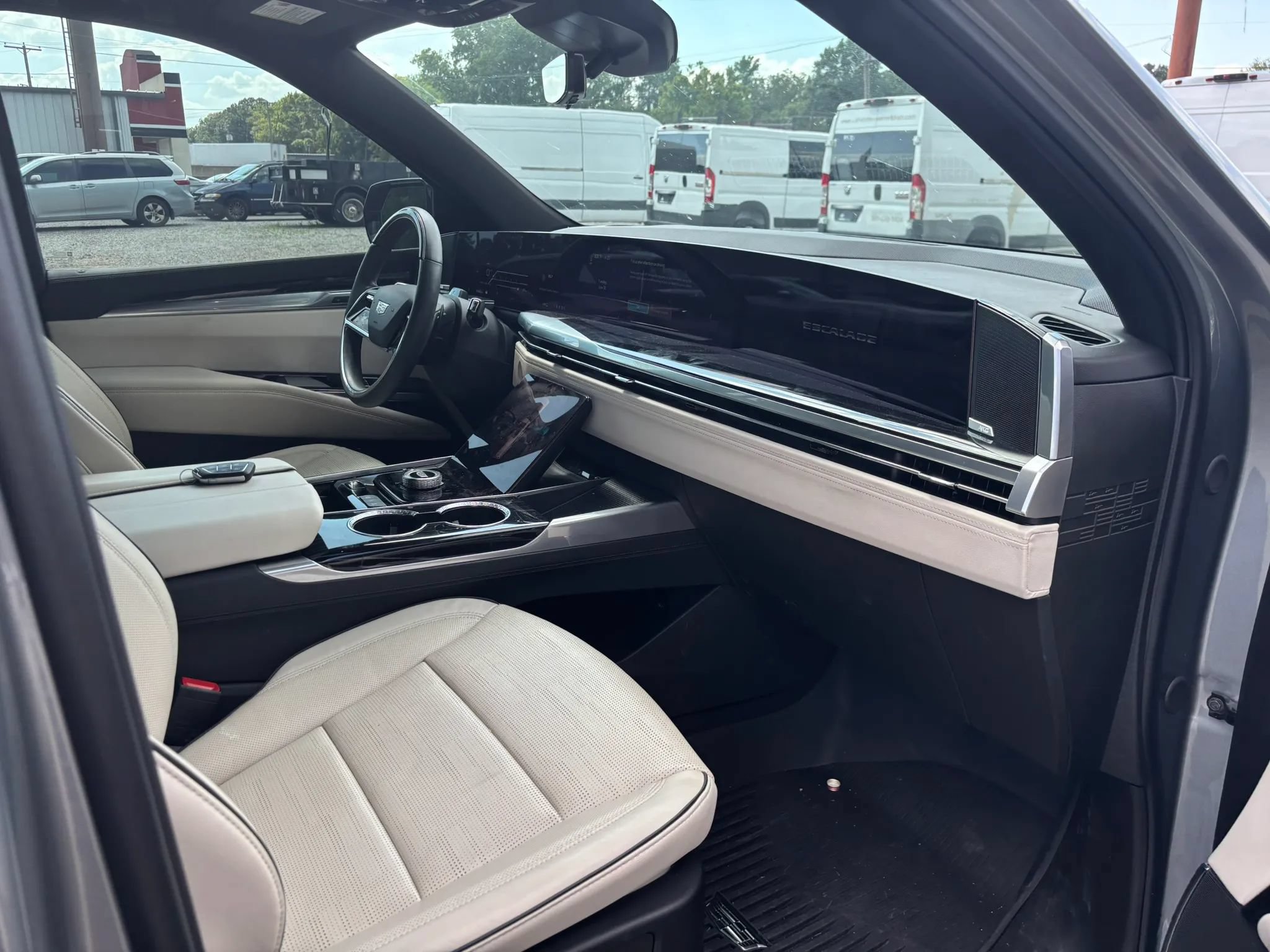 Used 2025 Cadillac Escalade Sport w/ Touring Package AWD/4WD image 21
