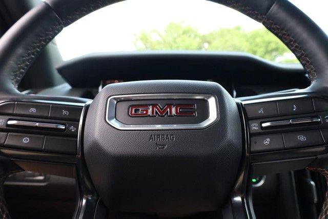 Used 2025 GMC Acadia AT4 AWD/4WD image 13