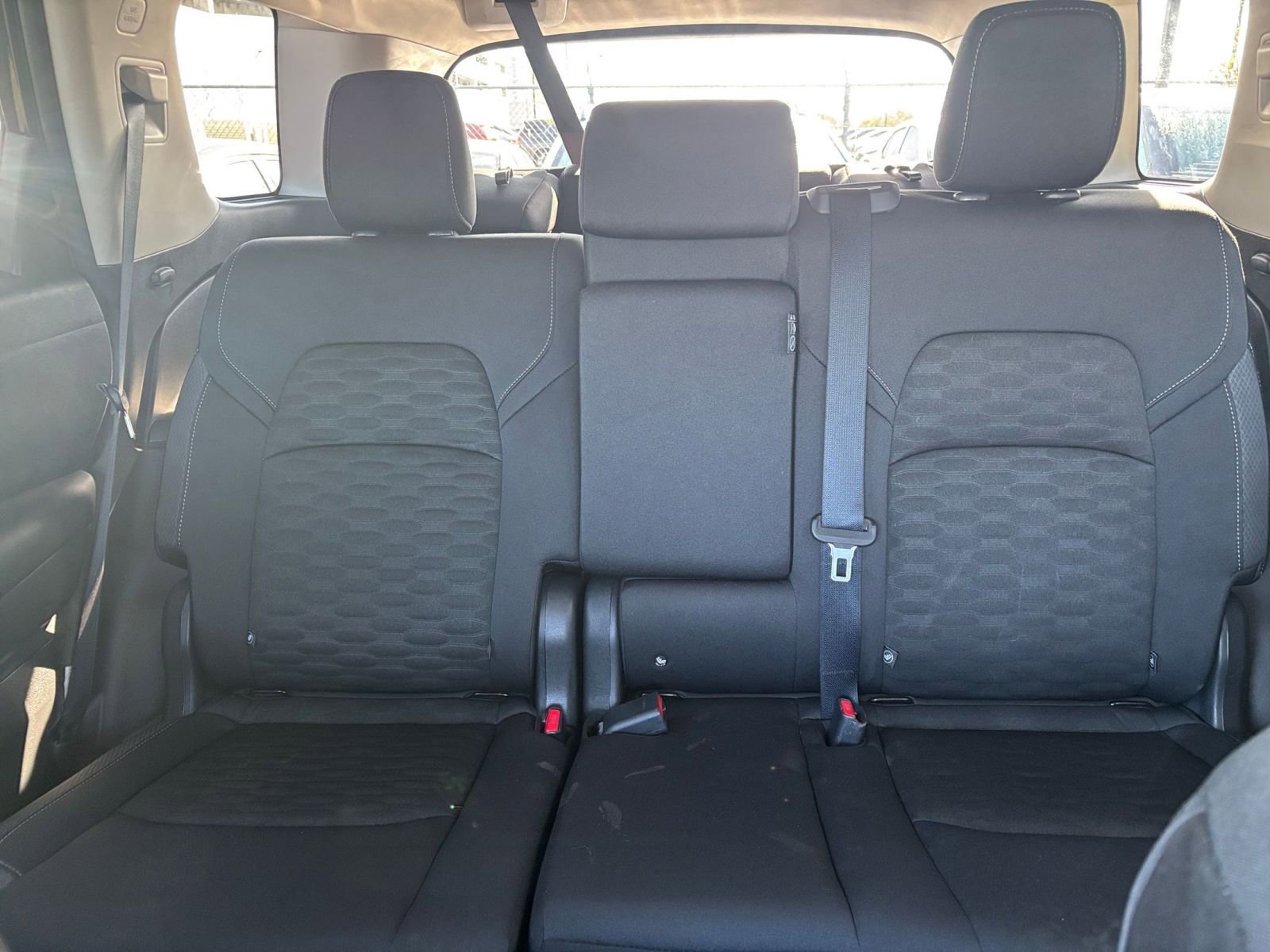 Used 2025 Nissan Pathfinder SV image 41