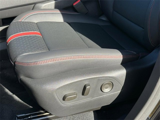 New 2026 Chevrolet Traverse RS image 17