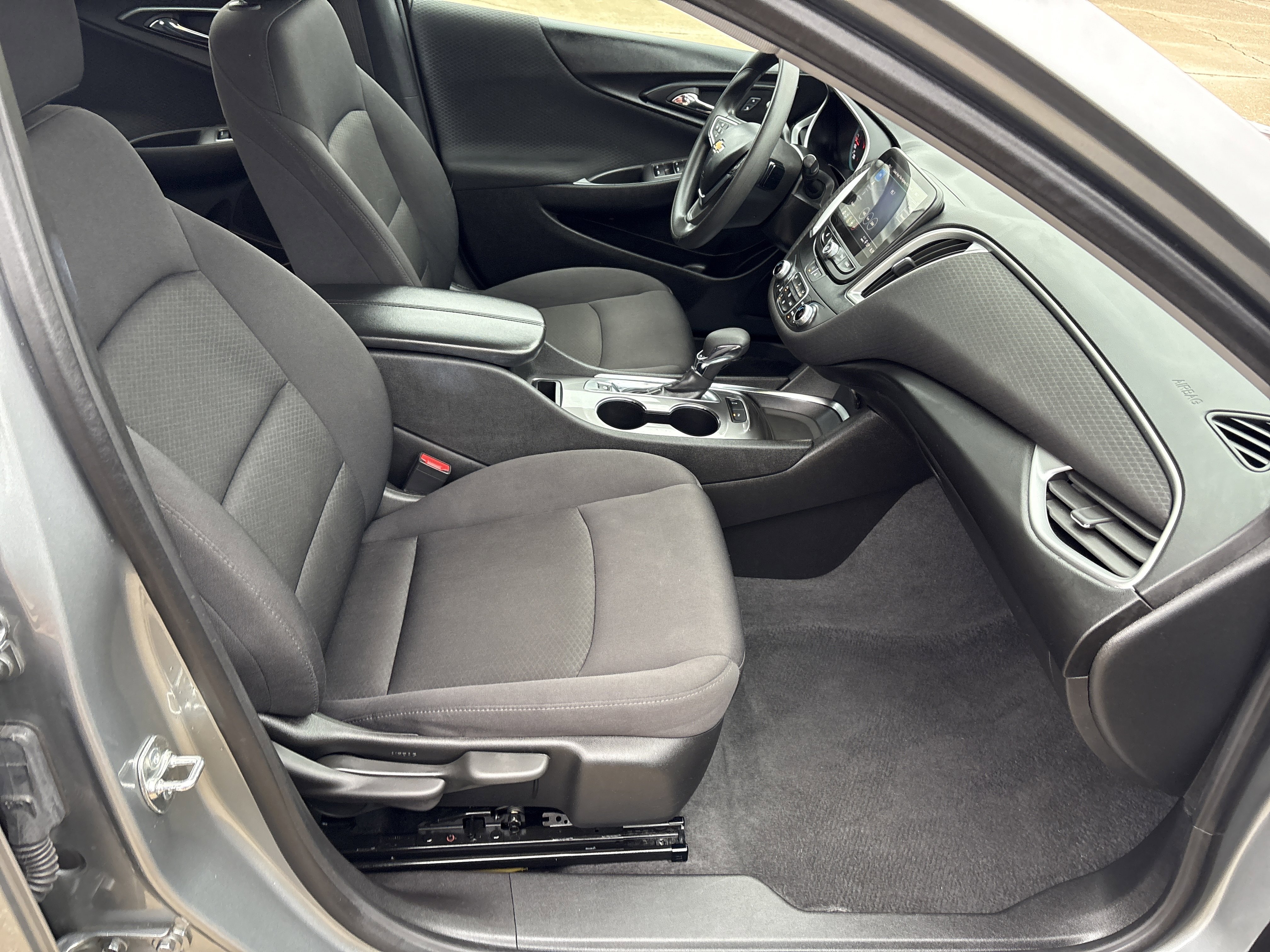 Used 2024 Chevrolet Malibu LT image 7