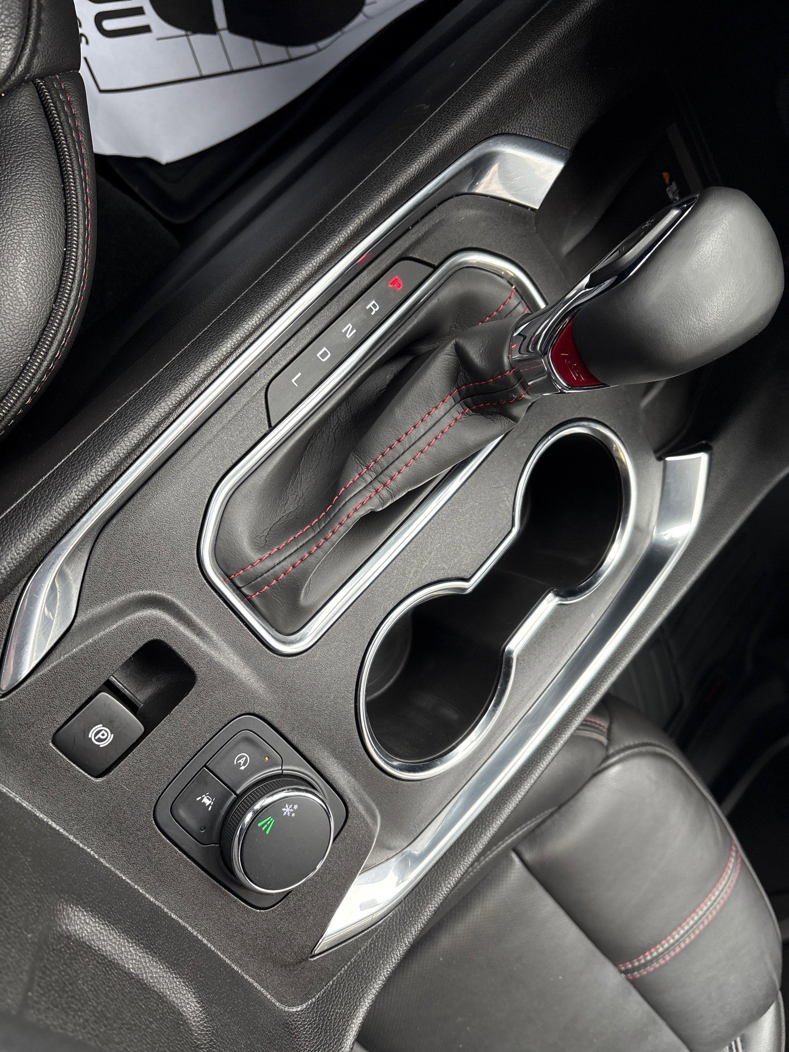 Used 2023 Chevrolet Traverse RS image 20