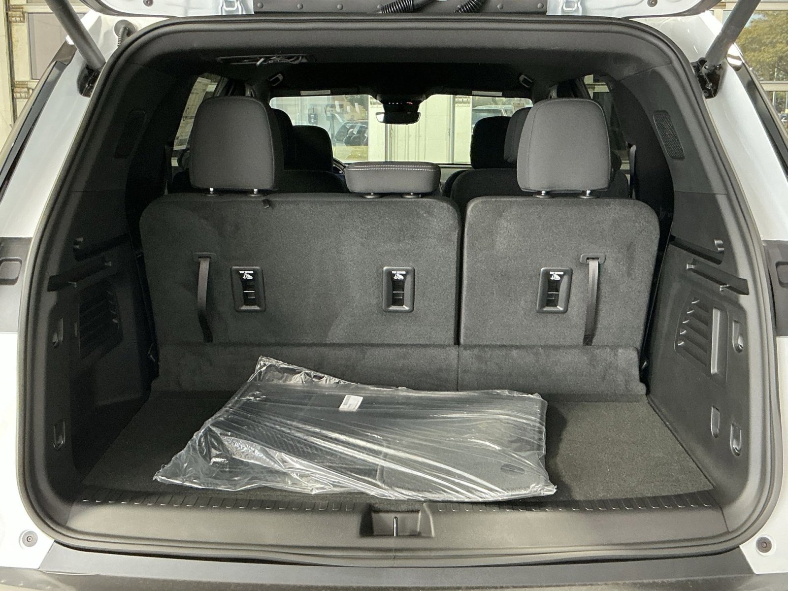 New 2026 Chevrolet Traverse LT w/ Enhanced Driving Package image 34