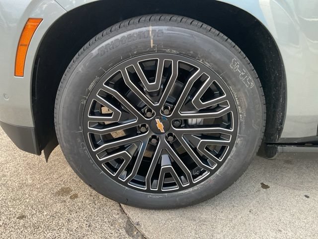 New 2026 Chevrolet Suburban High Country AWD/4WD image 11