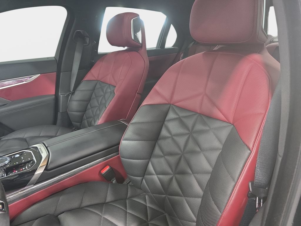 Used 2024 BMW 740i RWD image 16