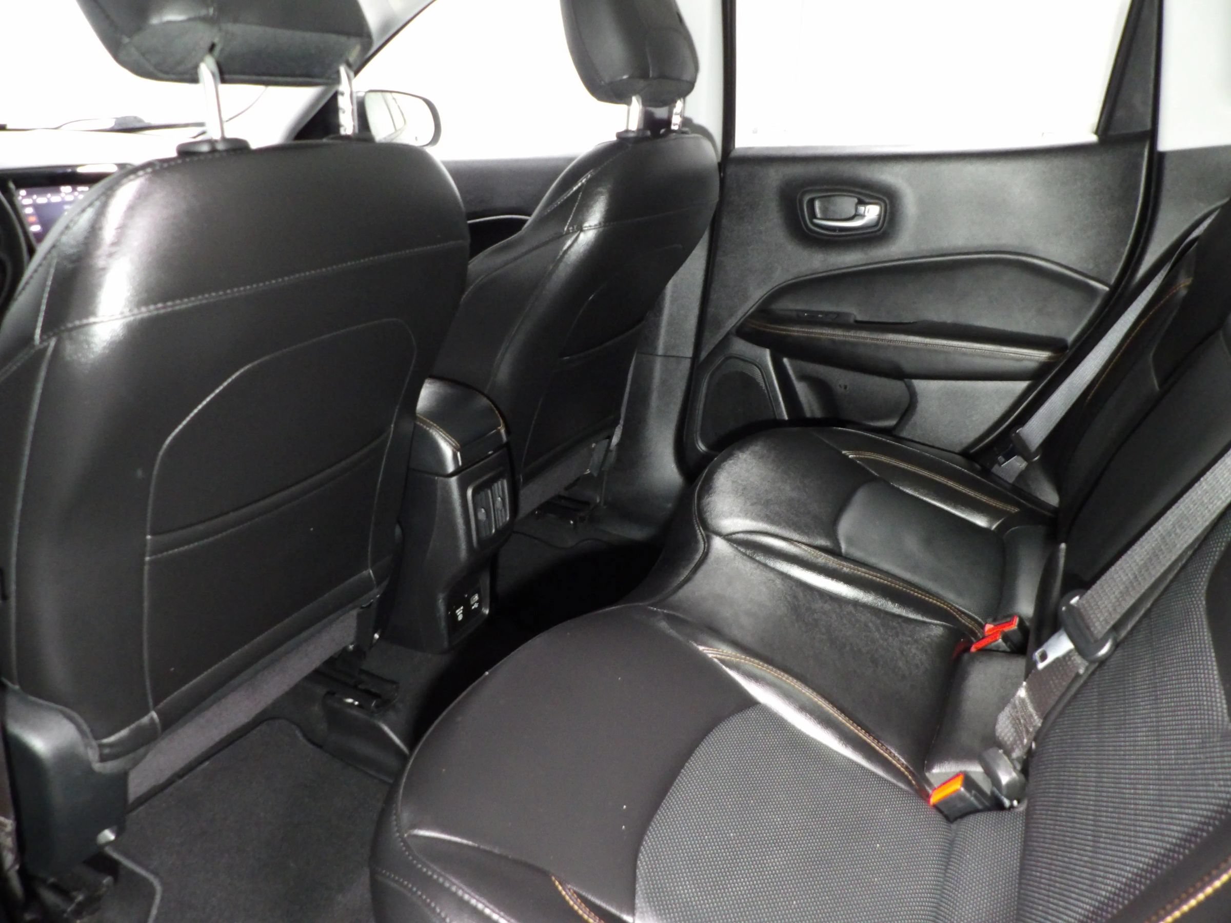 Used 2019 Jeep Compass Limited w/ Safety & Security Group AWD/4WD image 11
