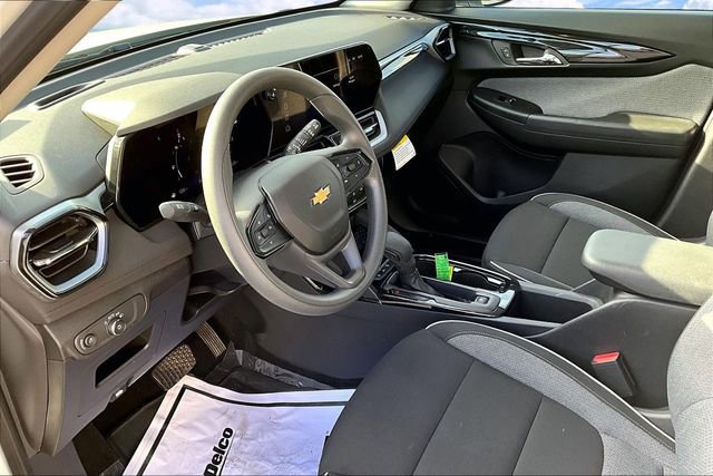 Certified 2024 Chevrolet TrailBlazer LT w/ Driver Confidence Package image 17