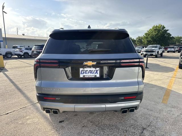 Used 2025 Chevrolet Traverse LT image 13