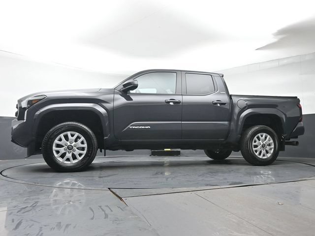 Certified 2024 Toyota Tacoma SR5 AWD/4WD image 31