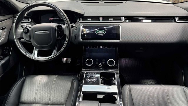 Used 2019 Land Rover Range Rover Velar R-Dynamic SE image 17