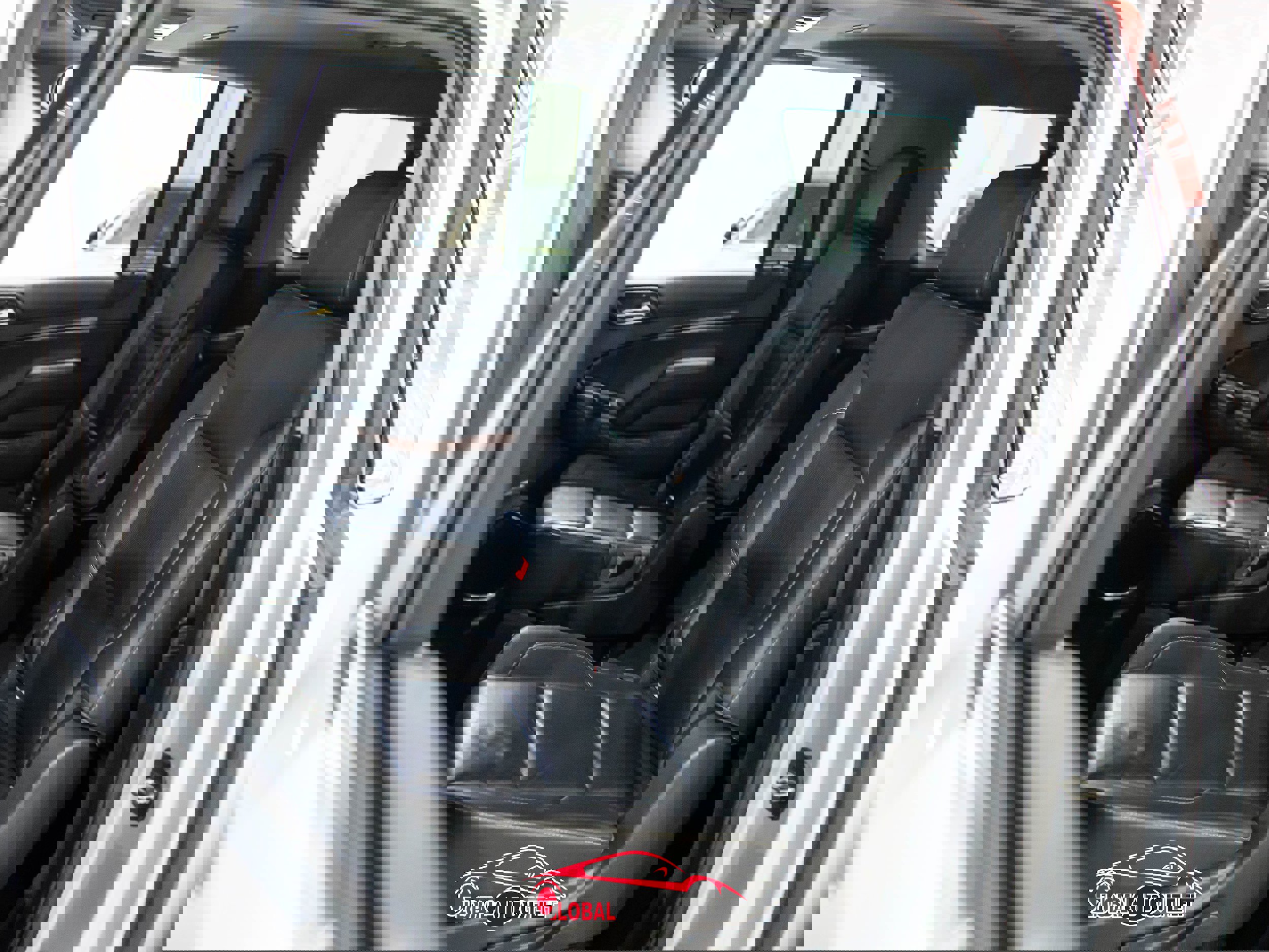 Used 2017 Chevrolet Suburban Premier image 21