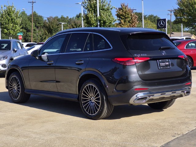 Certified 2026 Mercedes-Benz GLC 300 image 4