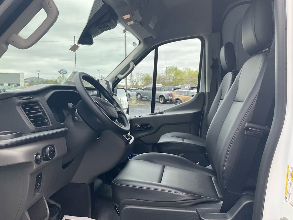 New 2026 Ford Transit 250 148 Medium Roof image 14