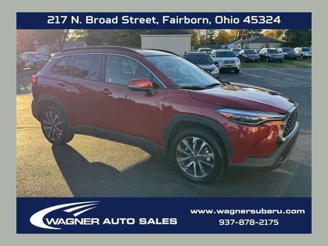 Used 2024 Toyota Corolla Cross XLE image 1