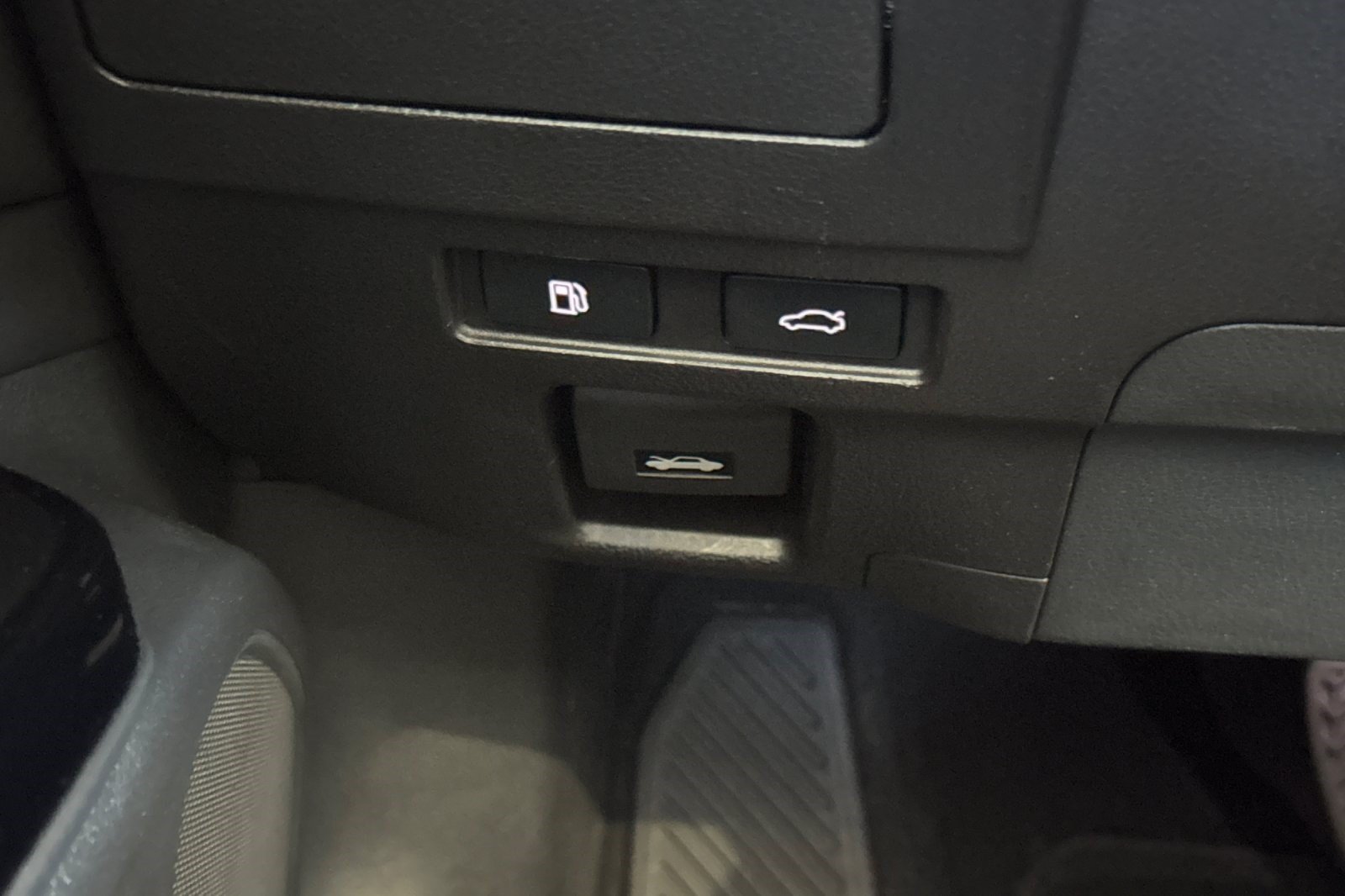 Certified 2024 Lexus ES 350 w/ Accessory Package (Z1) FWD image 35
