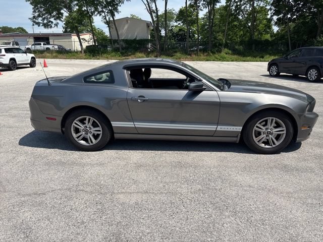 Used 2014 Ford Mustang Coupe RWD image 3