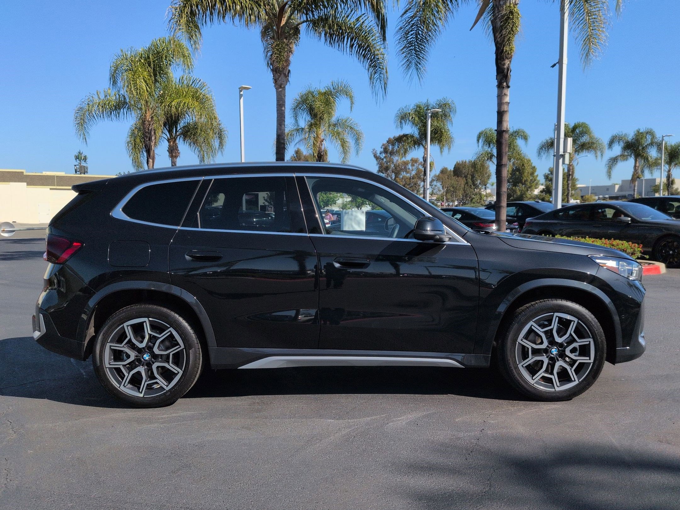 Used 2025 BMW X1 xDrive28i w/ Convenience Package AWD/4WD image 11