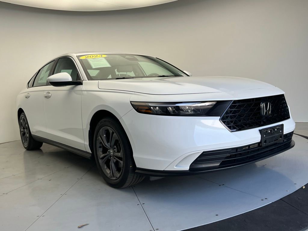 Used 2023 Honda Accord EX image 2