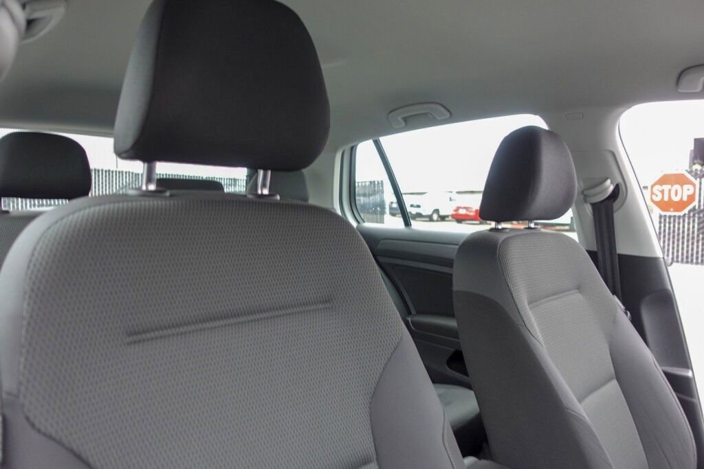 Used 2019 Volkswagen e-Golf SE w/ Driver Assistance Package image 15