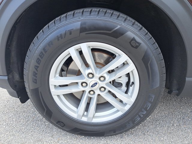 Certified 2022 Ford Explorer XLT image 4