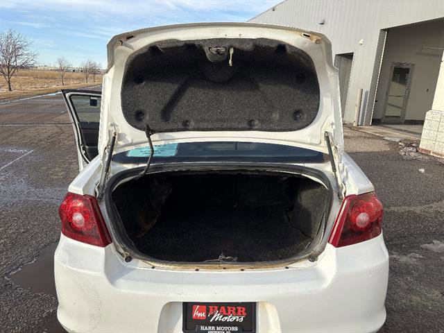 Used 2012 Dodge Avenger SE image 23