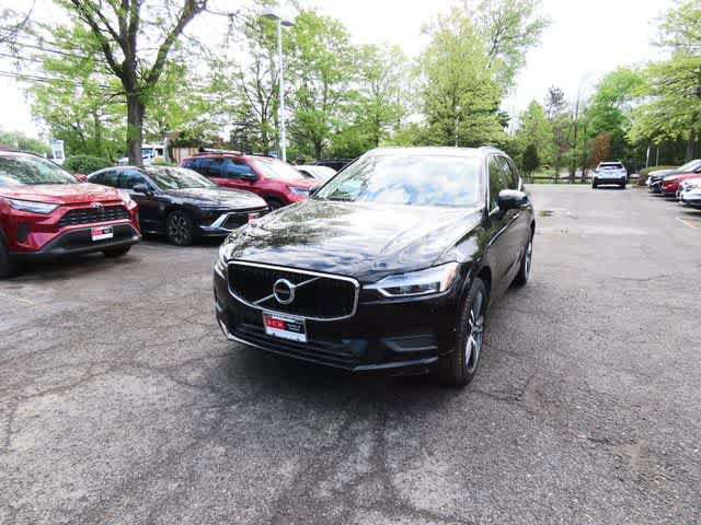 Used 2019 Volvo XC60 T5 Momentum w/ Multimedia Package AWD/4WD image 1