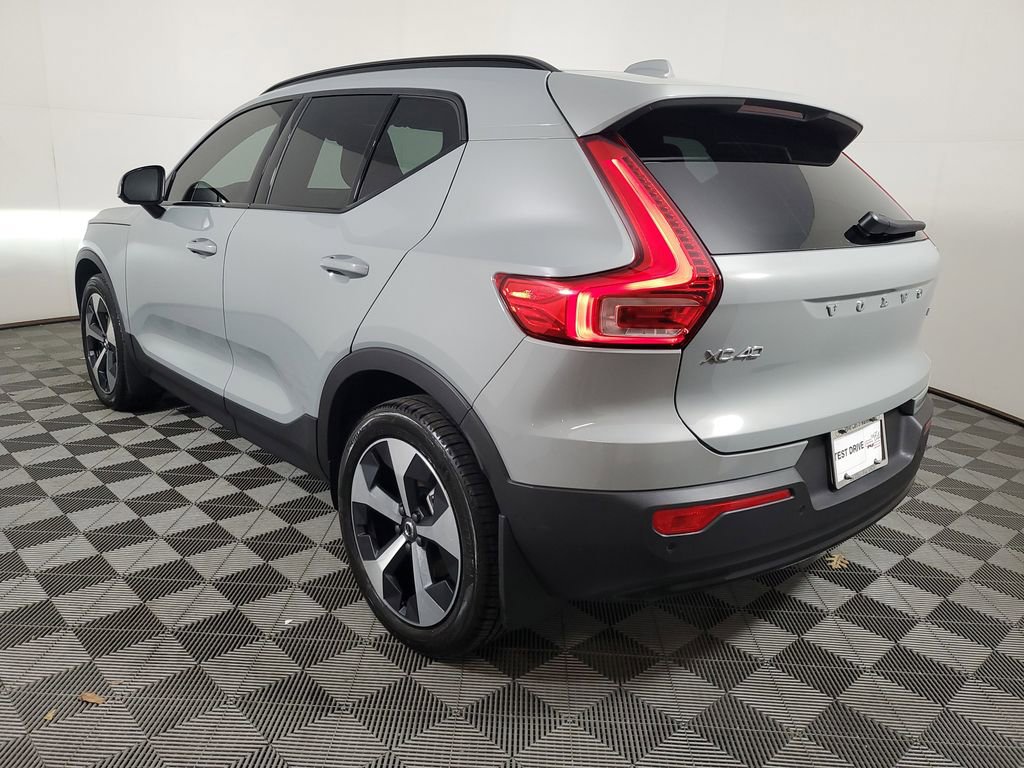 Certified 2026 Volvo XC40 B5 Core w/ Climate Package image 6